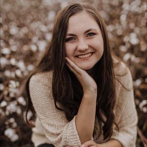 Meet your Posher, Emma